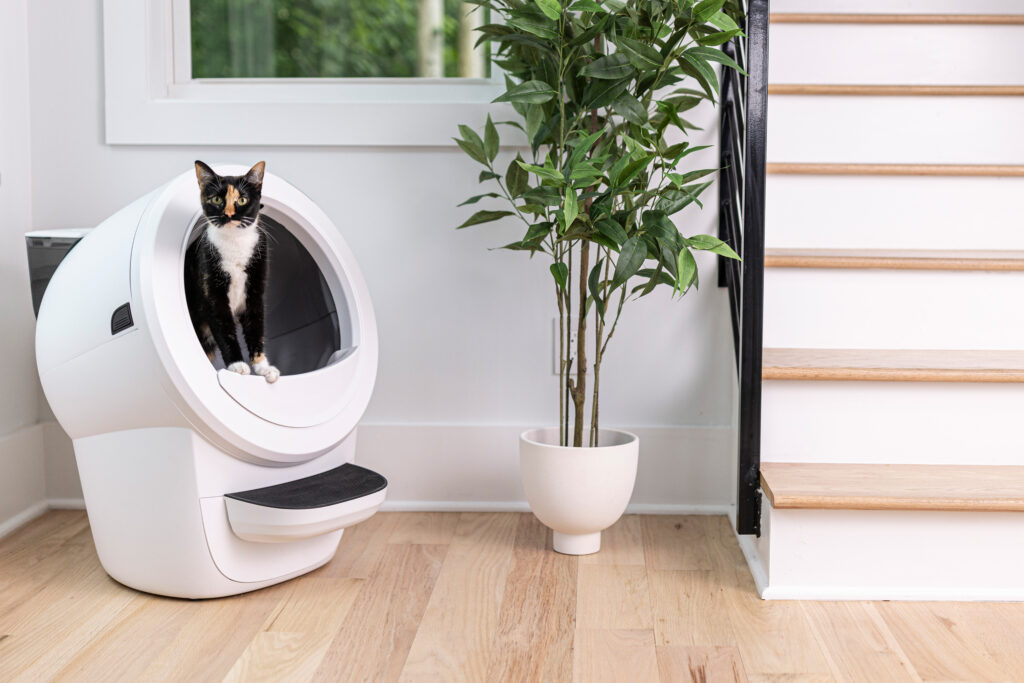 Revised White LR4 Hopper_2 litter boxes